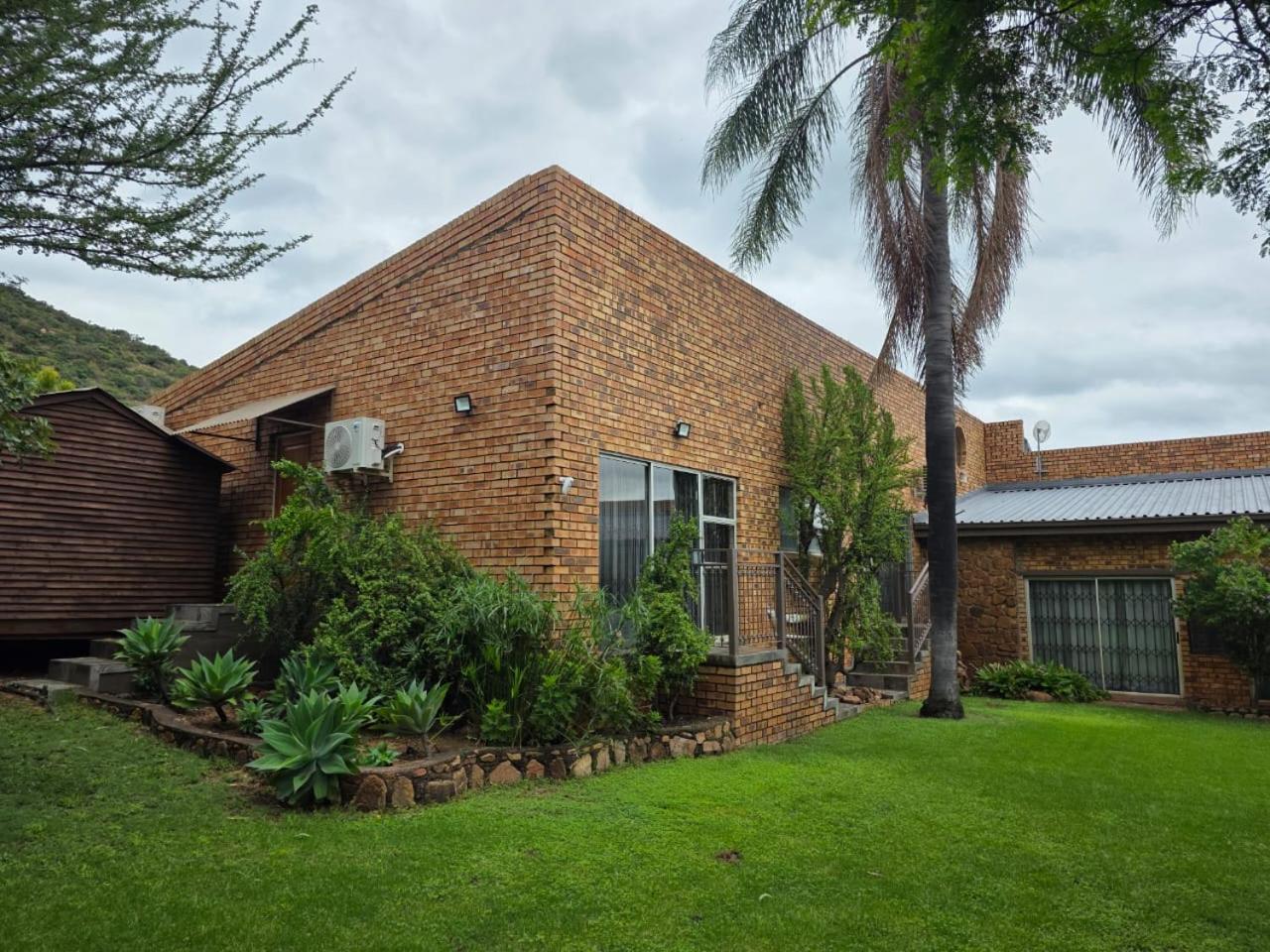 Rocky Mountain Holiday Home Hartbeespoort Extérieur photo