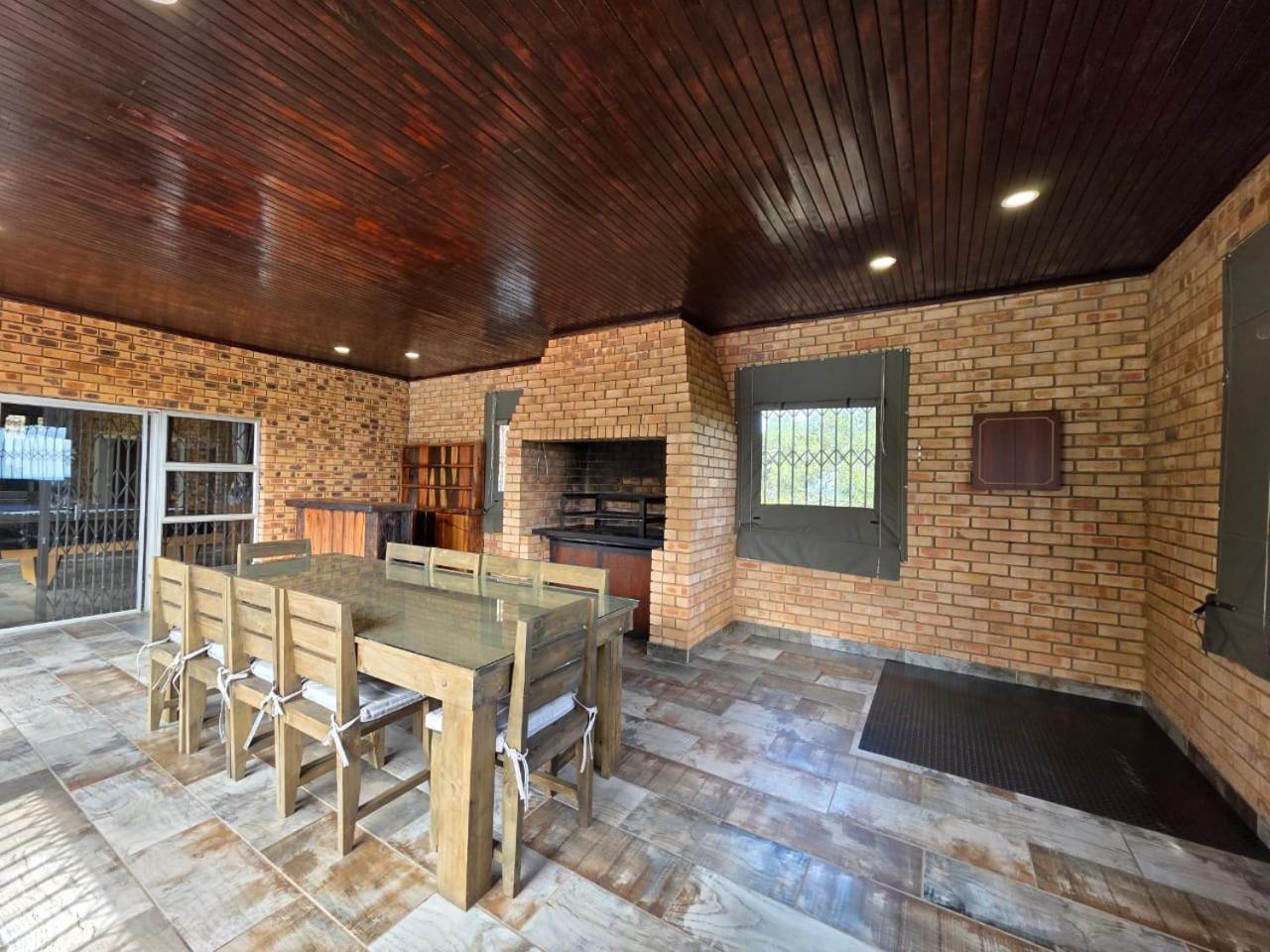Rocky Mountain Holiday Home Hartbeespoort Extérieur photo